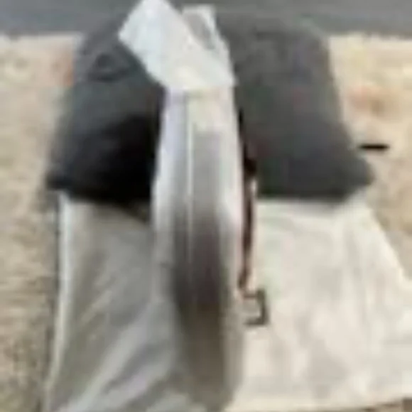 New Authentic Gucci Medium GG Canvas & Leather Shoulder Bag - Picture 11 of 11